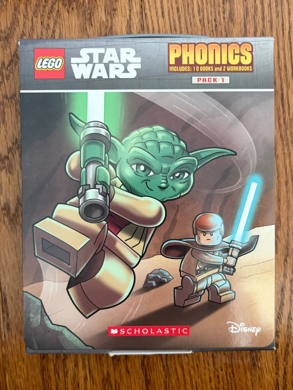 Scholastic LEGO Star Wars Phonics Pack 1 -  10 books 2 workbooks